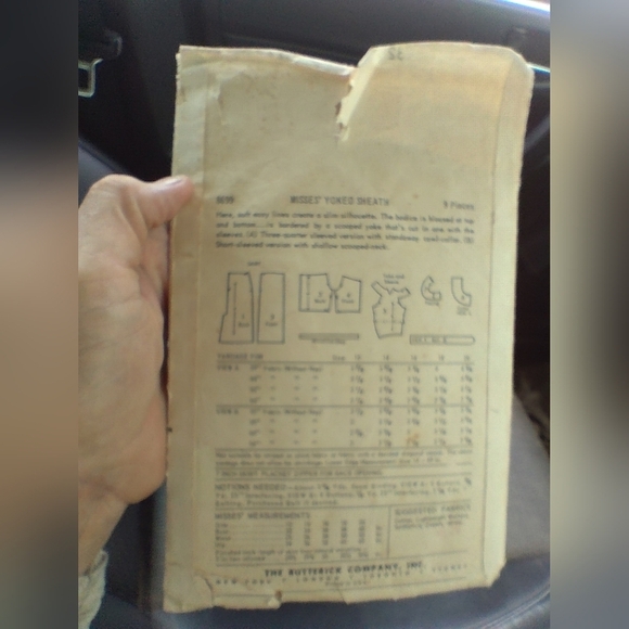 Vintage Butterick Sewing Pattern 8669 Women's Dress Dresses Size 12 - Picture 2 of 2